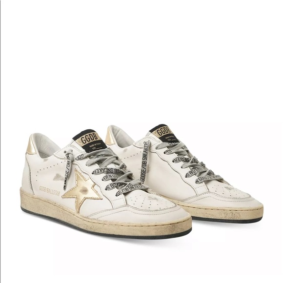 Golden Goose Shoes - Golden Goose
Women's Ball Star Low Top Sneakers